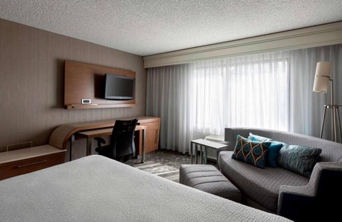 Tempe Hôtel | Relax and Recharge! Outdoor Pool, Pet-friendly, Close to Tempe Marketplace!