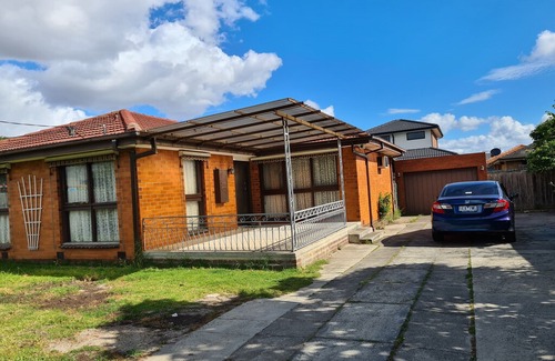 Clayton South Maison | Relax and spacious Clarinda House