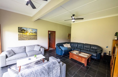 Salt Ash Maison | RELAX AND UNWIND AND ENJOY THE COASTAL VIBE.