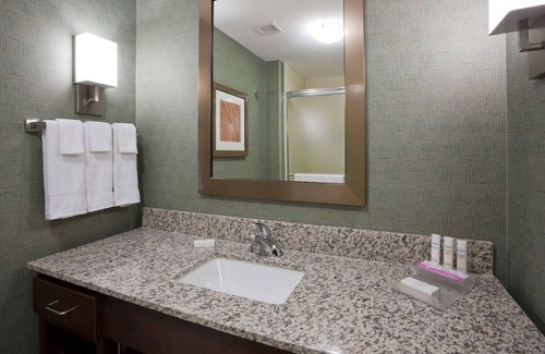 Kutzky Park Hôtel | Relax and Unwind! Fully Equipped Kitchen, Indoor Pool, Free Breakfast!