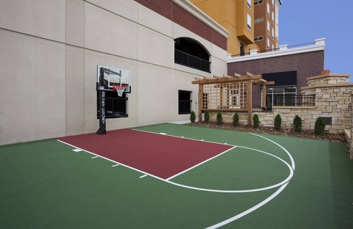 Kutzky Park Hôtel | Relax and Unwind! Fully Equipped Kitchen, Indoor Pool, Free Breakfast!