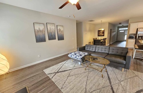 West Columbia Maison | Relax and Unwind in this Fully Furnished 3-Bedroom Gem in West Columbia