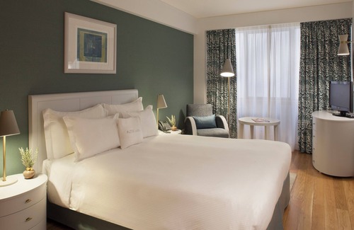 Santo Antonio Hôtel | Relax at Altis Suites! 3 Spacious Units, Kitchenettes Included, Pets Allowed!