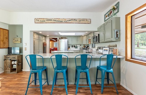 Nathrop Cabine | Relax at Aspen Creek- Private Hot Tub