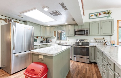 Nathrop Cabine | Relax at Aspen Creek- Private Hot Tub