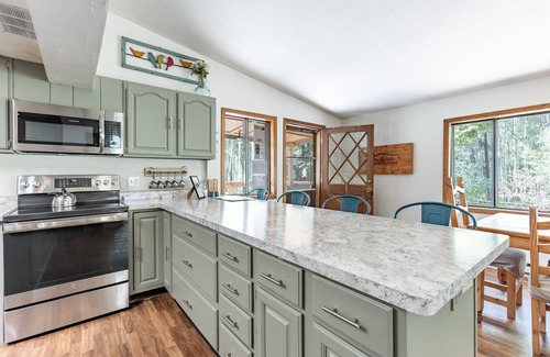 Nathrop Cabine | Relax at Aspen Creek- Private Hot Tub