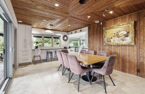 The Gardens Maison | Relax at Redoubt - Auckland Holiday Home