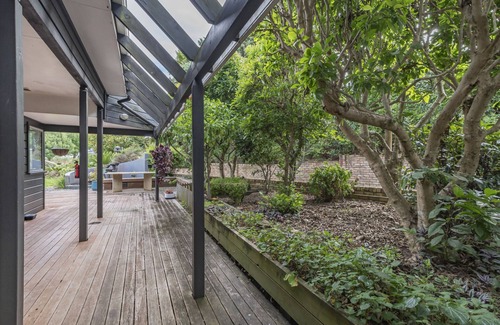 The Gardens Maison | Relax at Redoubt - Auckland Holiday Home