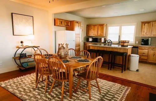 Oakland Maison | Relax at RMB Longhorn East, a country paradise