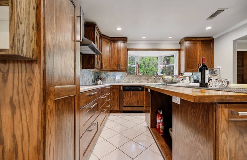 Oak Point Maison | Relax at the 5-beds Woodland Vacation Home near Frisco