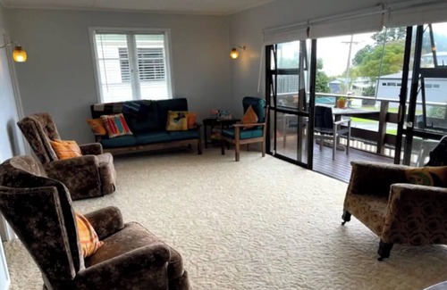 Te Mata Maison | Relax at the beach with waterholes, boat ramps and stunning bush walks!