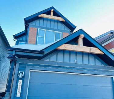 Southeast Edmonton Maison | Relax at The Hills at Ellerslie