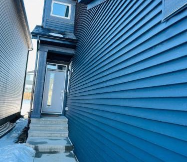 Southeast Edmonton Maison | Relax at The Hills at Ellerslie
