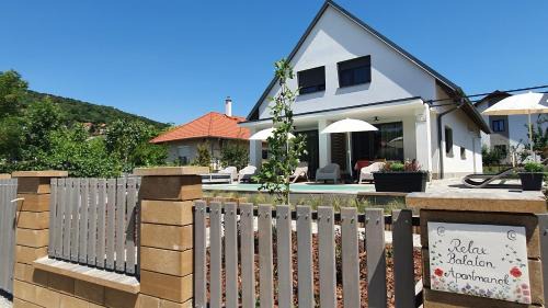 Balatonfured Appartement | Relax Balaton Apartmanok