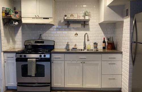 Leeds Point Maison | RELAX..Beautiful Waterfront Bungalow..Modern,Clean,Quiet,& Serene.Minutes to LBI