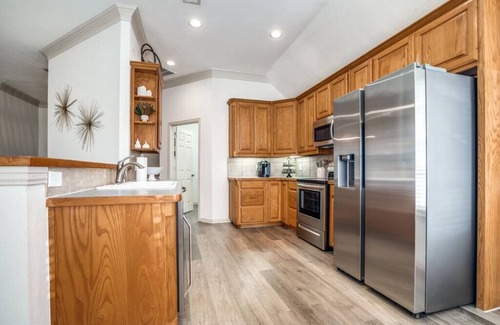 Little Elm Maison | Relax by fire pit - Walk to Lake