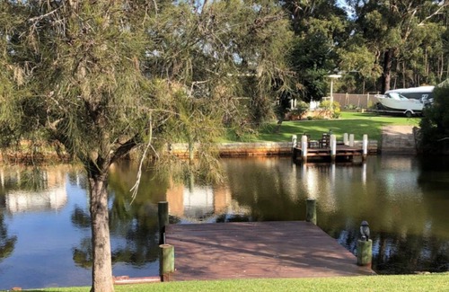 Sussex Inlet Maison | Relax by the river