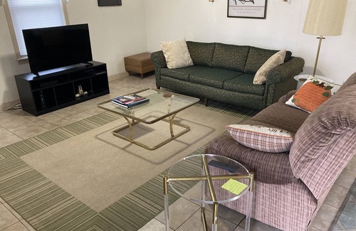 Somerset Maison | Relax in a clean and comfortable cozy cottage with all the little details