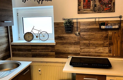 Fredersdorf Appartement | Relax in the former hairdressing salon on the outskirts of Berlin with excellent transport links