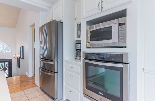 Travis Landing Maison | Great house to get away from the city but close enough to enjoy the city!