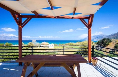 Korfalonas Appartement | Relax in Style at Ben’s Homes Panorama