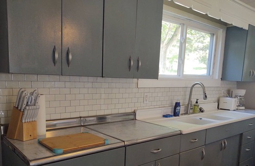 Perry Autre | Spacious farmhouse, Silver Lake, Perry NY