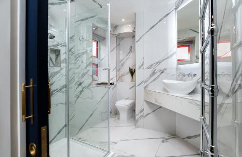 Inverness City Centre Appartement | Relax in Super Size Copper Tub - 2 bedroom villa