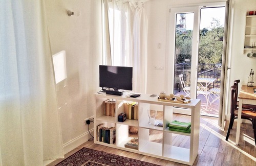 Imperia Appartement | Détendez-vous dans les oliviers - 5 km du centre et des plages - Appartamento Corbezzolo