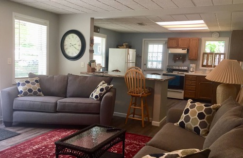King Maison | Relax in Waupaca and the Chain O Lakes.