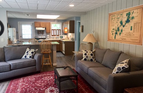 King Maison | Relax in Waupaca and the Chain O Lakes.