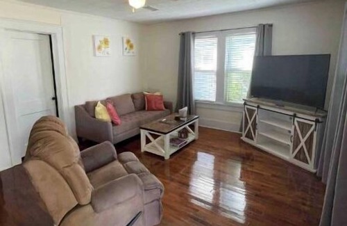 Ponca City Maison | Relax on Lake- cozy, spacious, and stylish