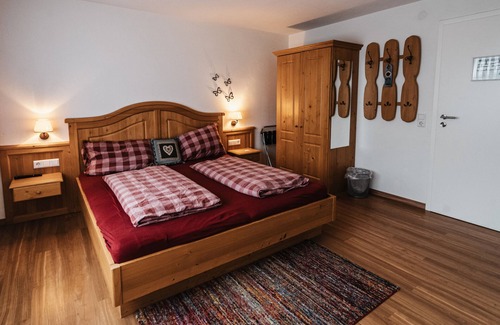 Altglashutten Lit Et Petit-Déjeuner | RelaxPension 01 Feldberg, incluant petit-déjeuner, dîner et la carte Schwarzwald
