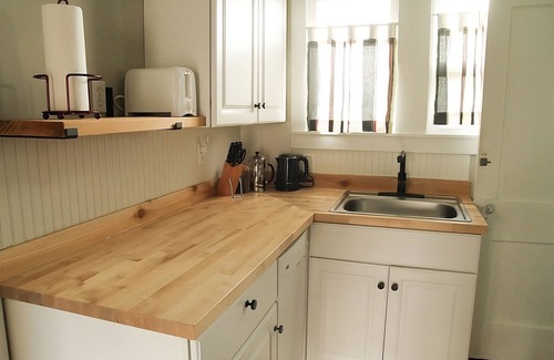 Long Beach Hôtel | Relax & Recharge! 2 Comfortable Units, Full Kitchen, Free Parking, Pets Allowed