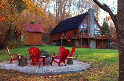 Irvine Maison | Cozy A Frame house firepit, sauna, gym, fishing pond Station Camp Getaway Nurys