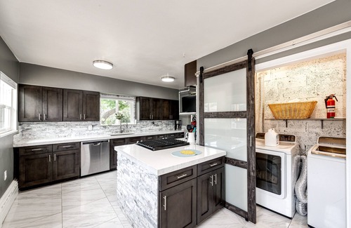 Barths Maison | Relax & Recharge – Spacious Wheatridge Stay w/ Backyard Fun
