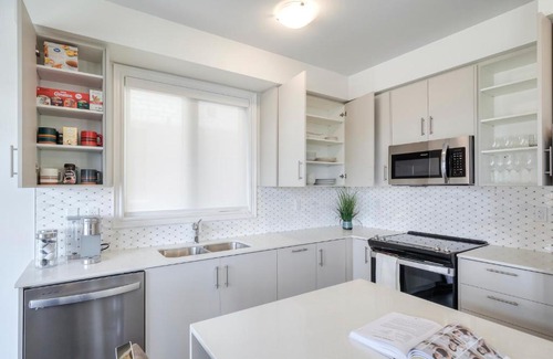 Bradford Maison | Relax, Refresh and Recharge Peaceful Space