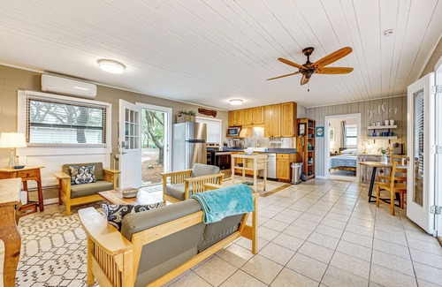 Panacea Cottage | Relax & Refresh: Waterfront Cottage in Panacea