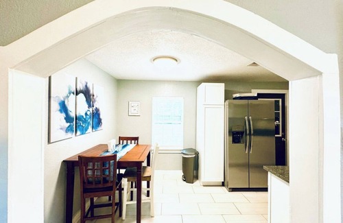 Nederland Maison | Relax & Unwind in 2BR/1BA in Quiet Neighborhood