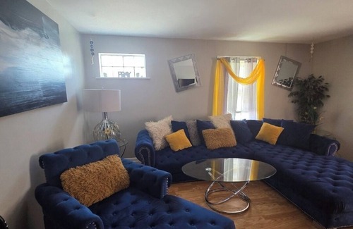 West Pullman Appartement | Relax & Unwind in This Comfortable 3BR Unitn