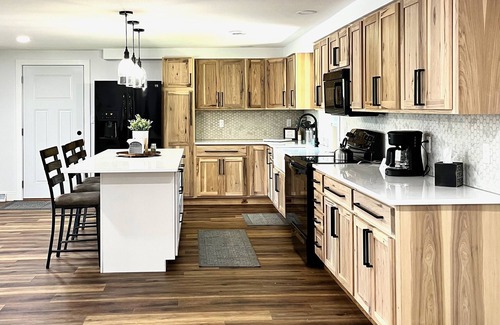 Blue River Maison | Relax with beautiful views overlooking the Wisconsin River