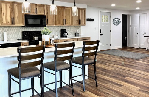 Blue River Maison | Relax with beautiful views overlooking the Wisconsin River