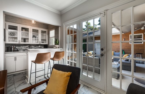 Lake Highlands Maison | Relax with Style 5BD/4.5BA Location and Amenities