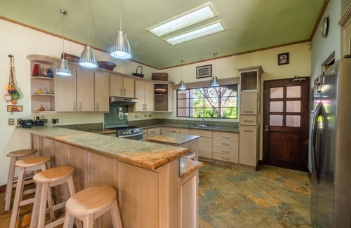 Santa Ana Maison | Relax with the whole family at this luxurious, peaceful and secluded mansion