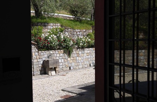 Pistoia Appartement | Relax with the whole family in this peaceful accommodation nestled in the countryside