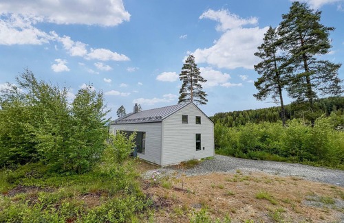 Ringsaker Maison | Relax with your loved ones in this beautiful holiday home.