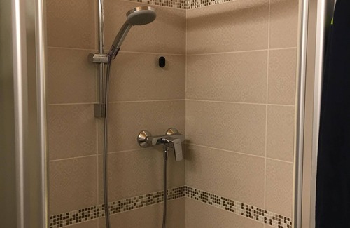 Gemmano Autre | Appartement avec deux chambres, 2 salles de bain. Piscine, wifi, espace enfants, parking, climatisation