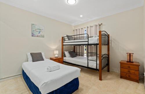 Banksia Beach Maison | Relaxation & Space in a Canal Home