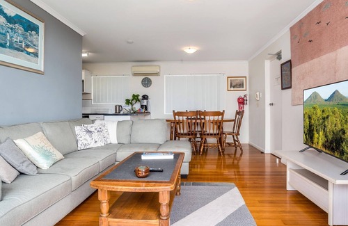 Wynnum Appartement | Relaxed Bayside Living Sleeps 4