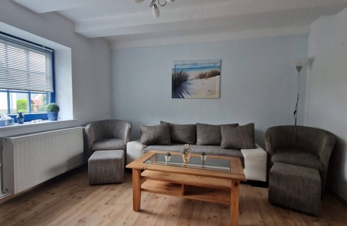 Jesendorf Appartement | Relaxed Family Vacation in Cozy Lakeside Double House with Dog-Friendly Garden