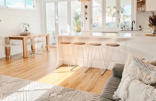 Caringbah Maison | Relaxed holiday oasis close to everything